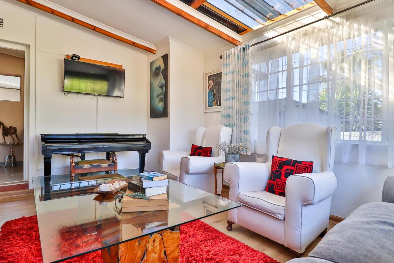 Sunbury Bed And Breakfast Йоханнесбург Экстерьер фото