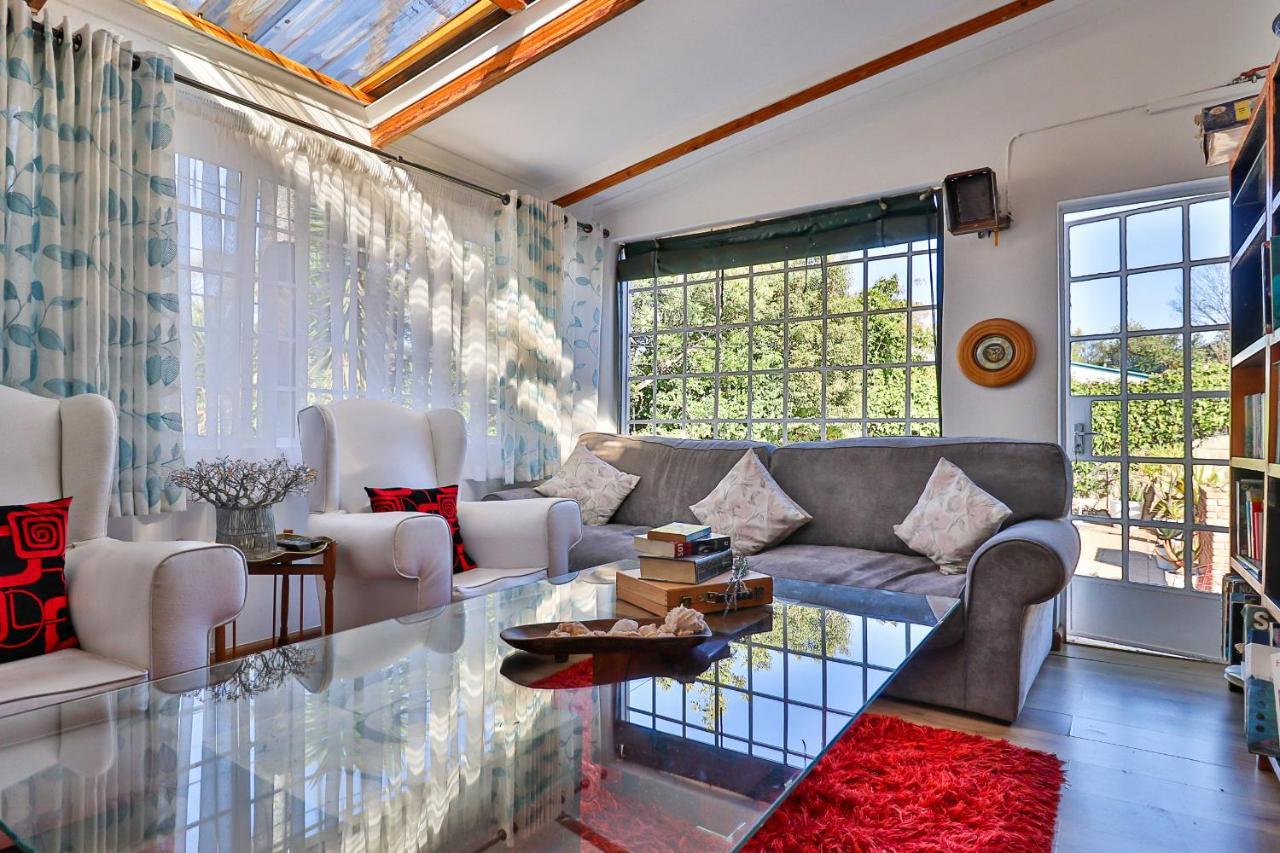 Sunbury Bed And Breakfast Йоханнесбург Экстерьер фото